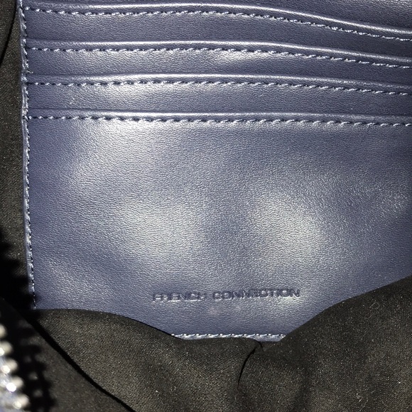 French Connection Large wristlet - Picture 4 of 4